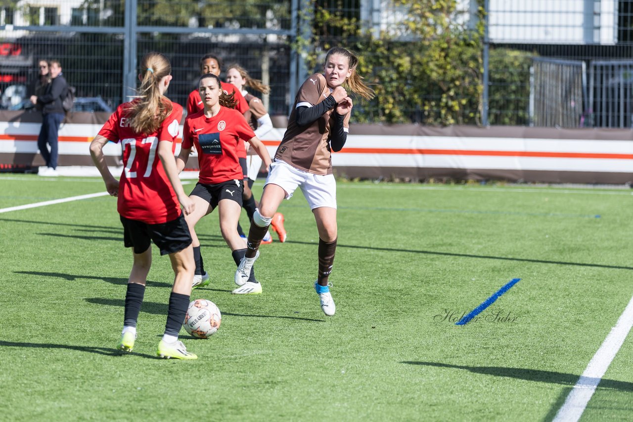 Bild 322 - wBJ FC St. Pauli - Eimsbuetteler TV : Ergebnis: 3:4